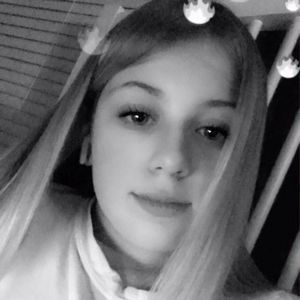 Meet your Posher, Katelyn